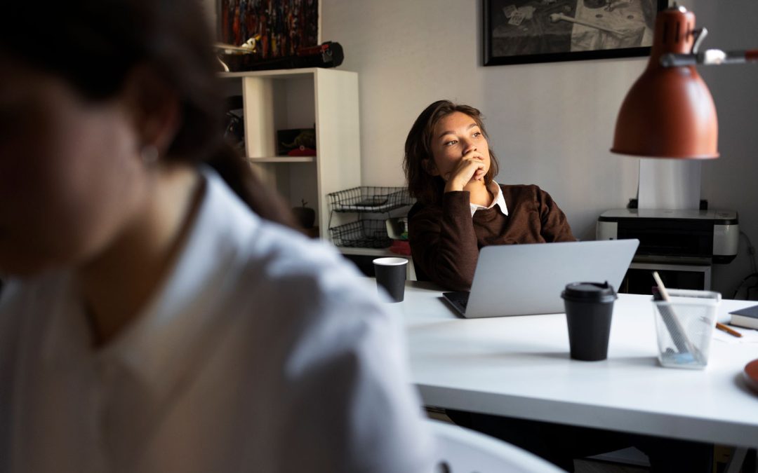 Alertas globais sobre Saúde Mental no trabalho